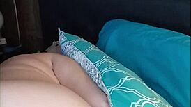 hot milf masturbates to orgasm on webcam!