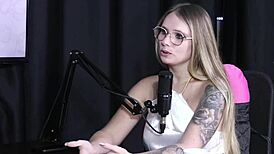 queria apimentar a profissao e virou criadora de conteudo porno com videos hard e sempre foi exibida - naty varga sheer red 😏