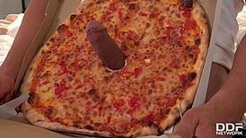 Hey, delivery girl here craving cum as pizza topping!