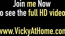 Se milf Vicky Vettes strømper ødelagt og fitte hamret hardt!