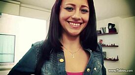 Latinos y colombianos gays exploran aventuras sexuales hardcore en depto de solteros