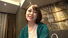 G-kuppi japanilainen vaimo antaa intensiivistä kurkkua joka saa sinut tulemaan heti osassa yksi