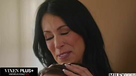 빅슨플러스 달콤한 엄마 리건이 야생 헨타이 라이드에서 젊은 자지 갈구해