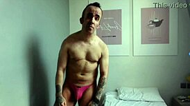 Bodybuilder’s solo performance on June 25th, gay porn video