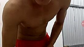 Exciting gay show on Blued featuring hot guys.