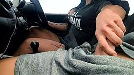 i was drivin and couldn't resist jerkin off for mr matusalem durin the massage...