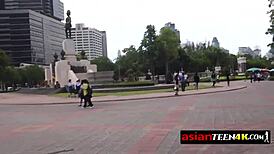 เคยเห็นสาวเอเชียวัยรุ่น 18+ ขี่ควยยักษ์ไหม?