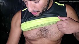 fodemos o ninja de rabo apertado no box do cinemão gay