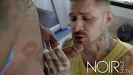 Caught Fucking Black Guy With Big Cock At Gym