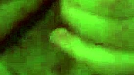 Intens sædafgang lander på prostituerets ansigt i amatør møde