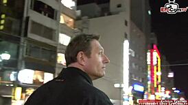 小さな18+アジアンブロネットのアナルパウンディング... くそ！ 🔥