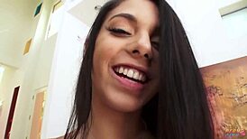 지나 발렌티나, 섹시한 18+ 갈색 머리, 대박이야! 😘