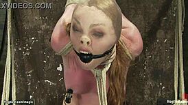 Spreman da vidiš ovu lezbejku vezanu u stresnoj čučanj poziciji?