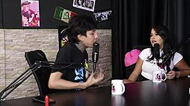 Teen hates casual sex, prefers group.