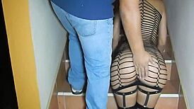 Mia Marin Sert Şaplak ve Acı Alıyor Rough Bondage Bağlı