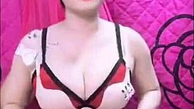 Horká vietnamská holka streamuje live se šíleným šarmem