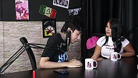 Teen hates casual sex, prefers group.