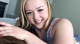 Mengambil keperawanan anak tiri Eva Nyx yang tebel