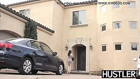 hey, watch stunning anna de ville get fingered by dildo-crazy redhead!