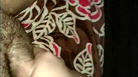 Watch this girl masturbate during her massage!