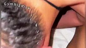 casal gay asiático gato fode sem camisinha com cavalgada de bunda grande