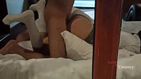 mueve sus ricas nalgas mientras la penetra este joven le encanta ser penetrada por chicos mayores?