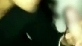 me corro en la garganta profunda de la chupona