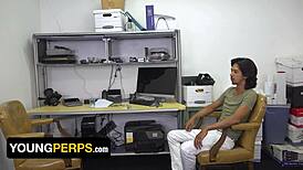 Ehi ladro Rave Harddick, pronto per la dura scopata anale del poliziotto AJ Sloan al lavoro?