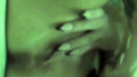 Videl som Christy Mack v jej sexy kúpeľni v šatni, wow!!