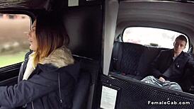 Mišičasti tip jebe porjavelo taksistko v divjem zunanjim avtomobilskem akciji, ujeti s skrito kamero.