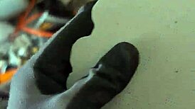 Çok yalnız hissediyorum, sadece ben ve anime yastığım bu gece