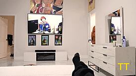 girlfriend wanting sex while boyfriend talks podcast - vivianne desilva