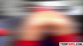 Mokrá Demi Lopez nedostane dosť tých veľkých čurákov 😍