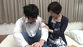 Sei-kun’s first time with his aunt Horimiyako: a tale of big boobs and deepthroat sucking