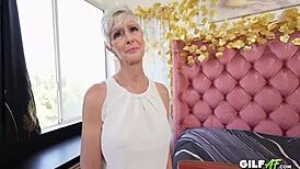 I got so turned on watching granny Foxxxy Darlin in POV