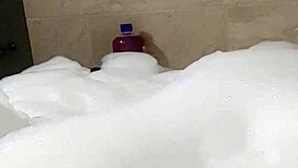 Hey, cyno solo bubble bath fun 2 with cosplay costumes and model vibes! 🛁