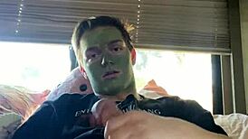 Fit guy jerks off during skincare routine 😏