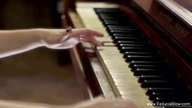 Enjoy upside down blowjob and cumshot