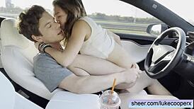 hey, wanna see this eighteen year old tinder date bang in car?