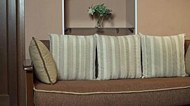 Genç Deflorasyon Mila Utkina Cesurca Kameraya Hymenini Gösteriyor