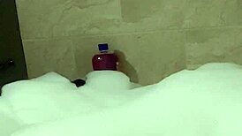 Hey, cyno solo bubble bath fun 2 with cosplay costumes and model vibes! 🛁