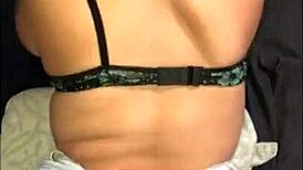 Hei, vil du se denne enorme ræva bøyd over og ri hardt i doggystyle?