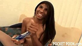 i am going to make myself squirt through my pantyhose