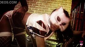 Fyr finner frekk brunett i katte-maske klar for deepthroat facial