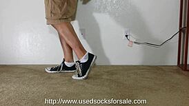 Gay κυριαρχία με ρουφάει βρώμικες κάλτσες και roleplay fetish