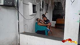 minha enteada me barbeia e depois libera o cuzinho pra mim