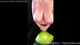 oily tits bouncing during workout