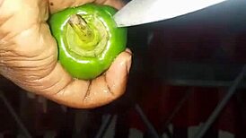 plantain vs poivron, i get so wet and cum 😍