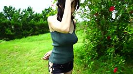 줄리아의 추모, 그녀의 놀라운 아시안 곡선 봐봐