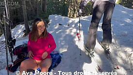 Ava Moore - Skieurs Catch Me Stuffing My Ass on Train!